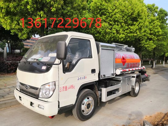 國(guó)六藍(lán)牌油罐車(chē)