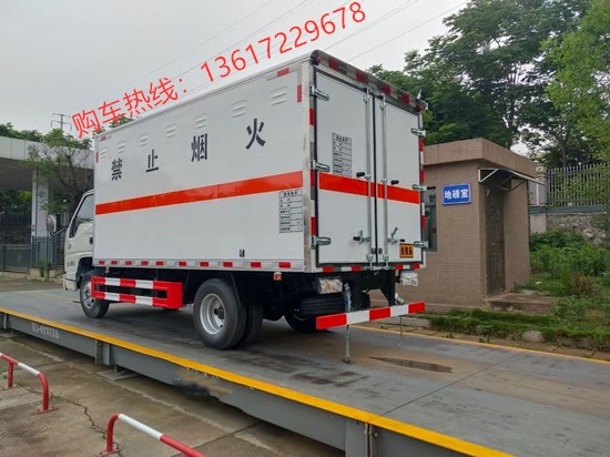 江鈴順達(dá)易燃?xì)怏w廂式運(yùn)輸車(chē)(國(guó)六）