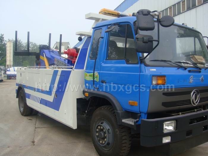 東風153拖吊型清障車