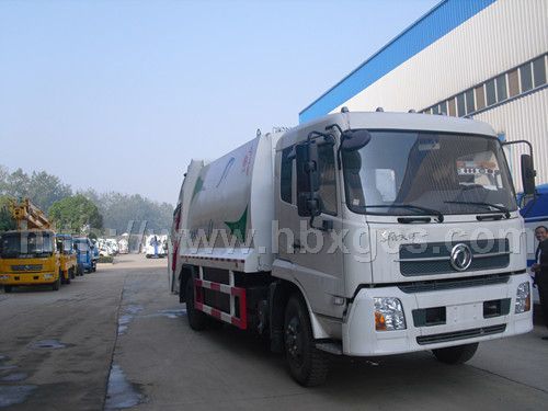 12方東風(fēng)天錦壓縮式垃圾車（國(guó)四）